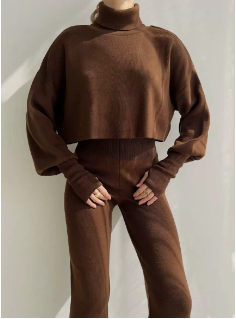 Modal soft and warm curved bubble hem, waist-length loose ribbed cuffs, turtleneck suit