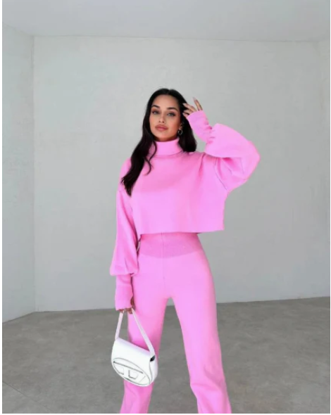 Modal soft and warm curved bubble hem, waist-length loose ribbed cuffs, turtleneck suit