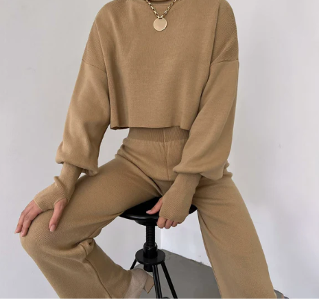 Modal soft and warm curved bubble hem, waist-length loose ribbed cuffs, turtleneck suit